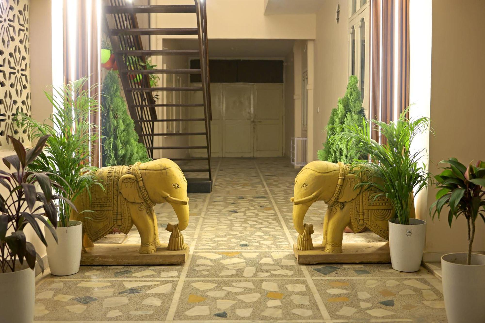 ジャイプール Prime Vista Bed & Breakfast エクステリア 写真